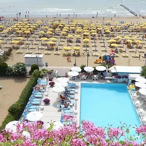 hotel-oxford.hotelslidodijesolo.com/